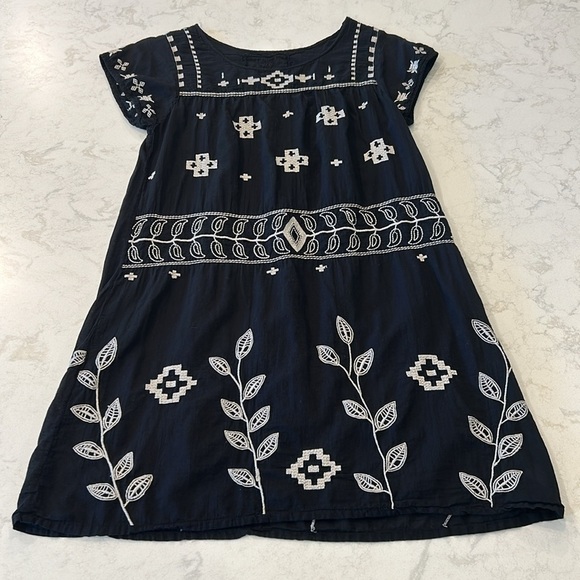 3J Johnny Was Workshop Black Tunic Dress with White Embroidery Boho Gothcore XS - Picture 12 of 13